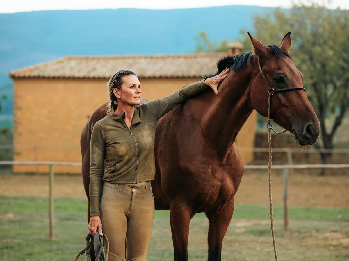 Cours d'équitation à Eyzin-Pinet, Isère